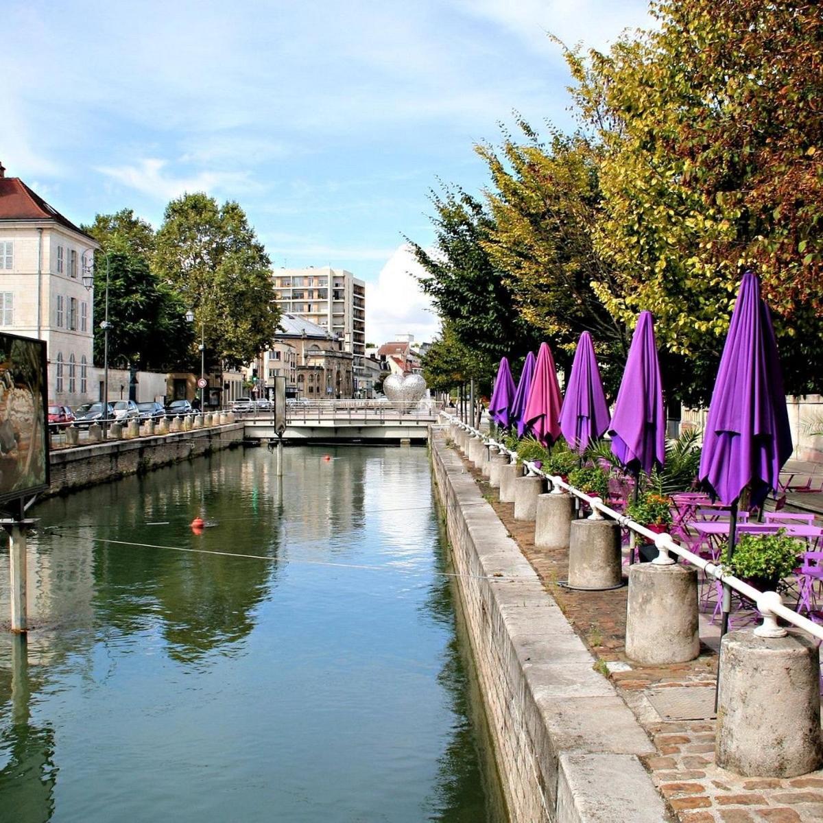 Le Patio'Nnement, Troyes, Centre Apartment Luaran gambar