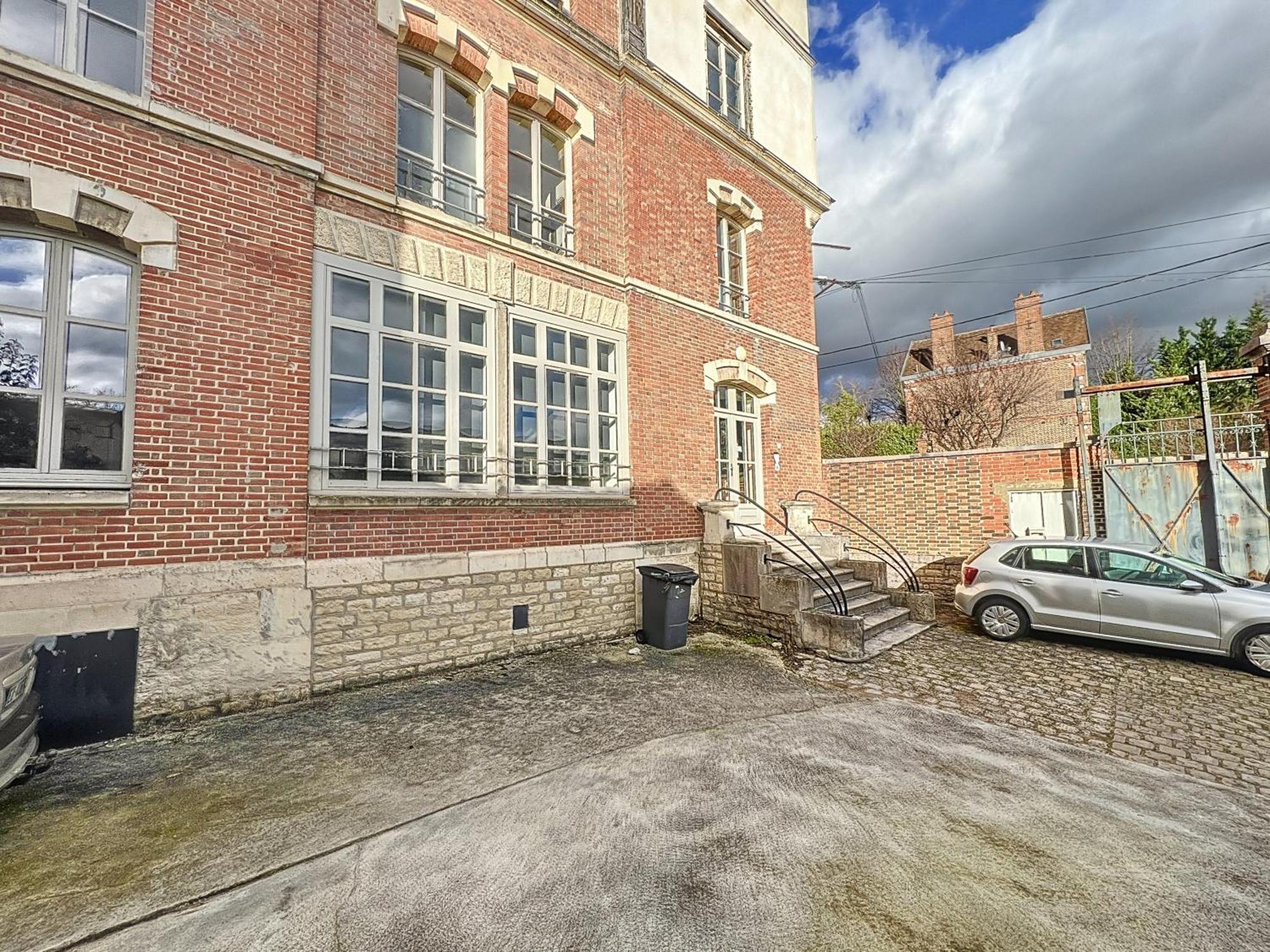 Le Patio'Nnement, Troyes, Centre Apartment Luaran gambar